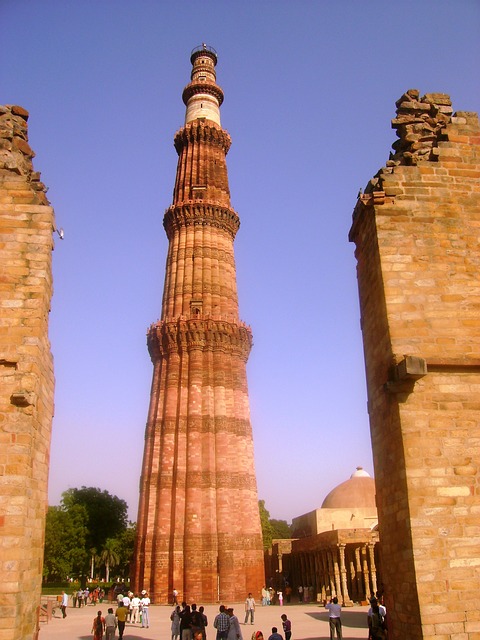 qutub-minar-clay bricks