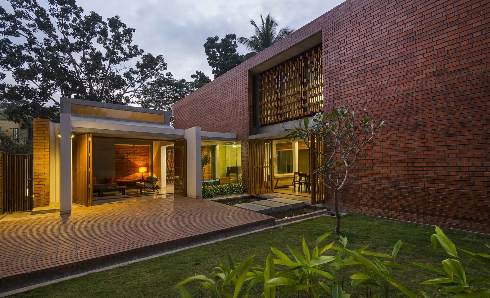 Brick Fa Ade Indian Homes Embracing A Fundamental Building Perfectly Go Smart Bricks